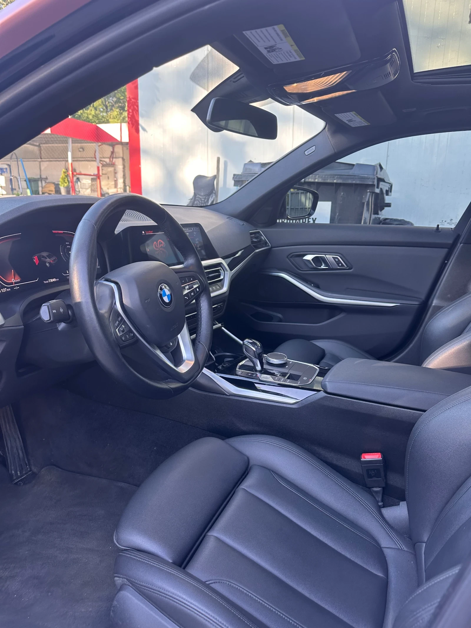 BMW 330 xDrive, снимка 10 - Автомобили и джипове - 55790301
