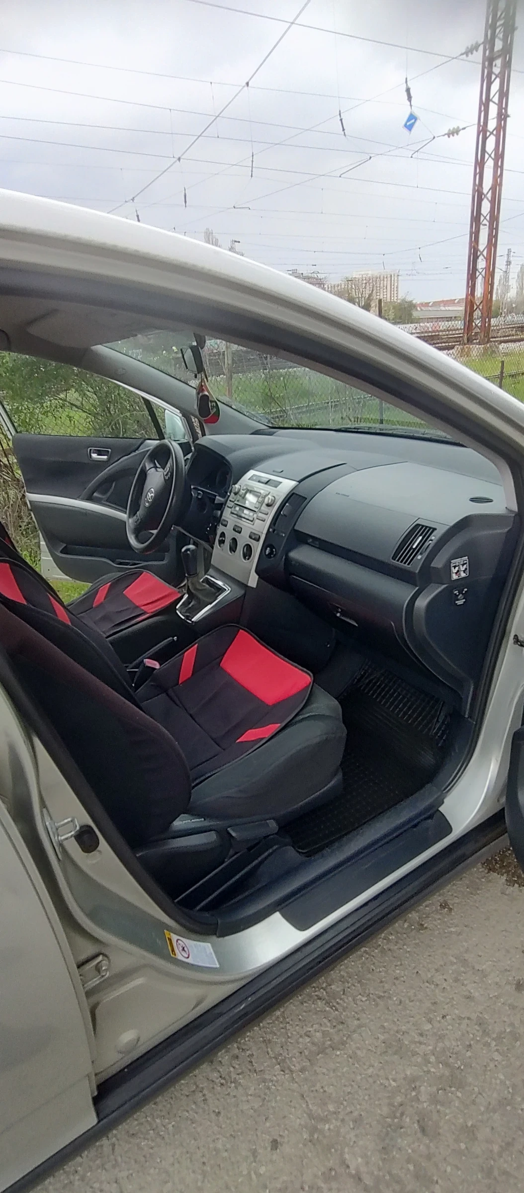 Toyota Corolla verso, снимка 6 - Автомобили и джипове - 55803492