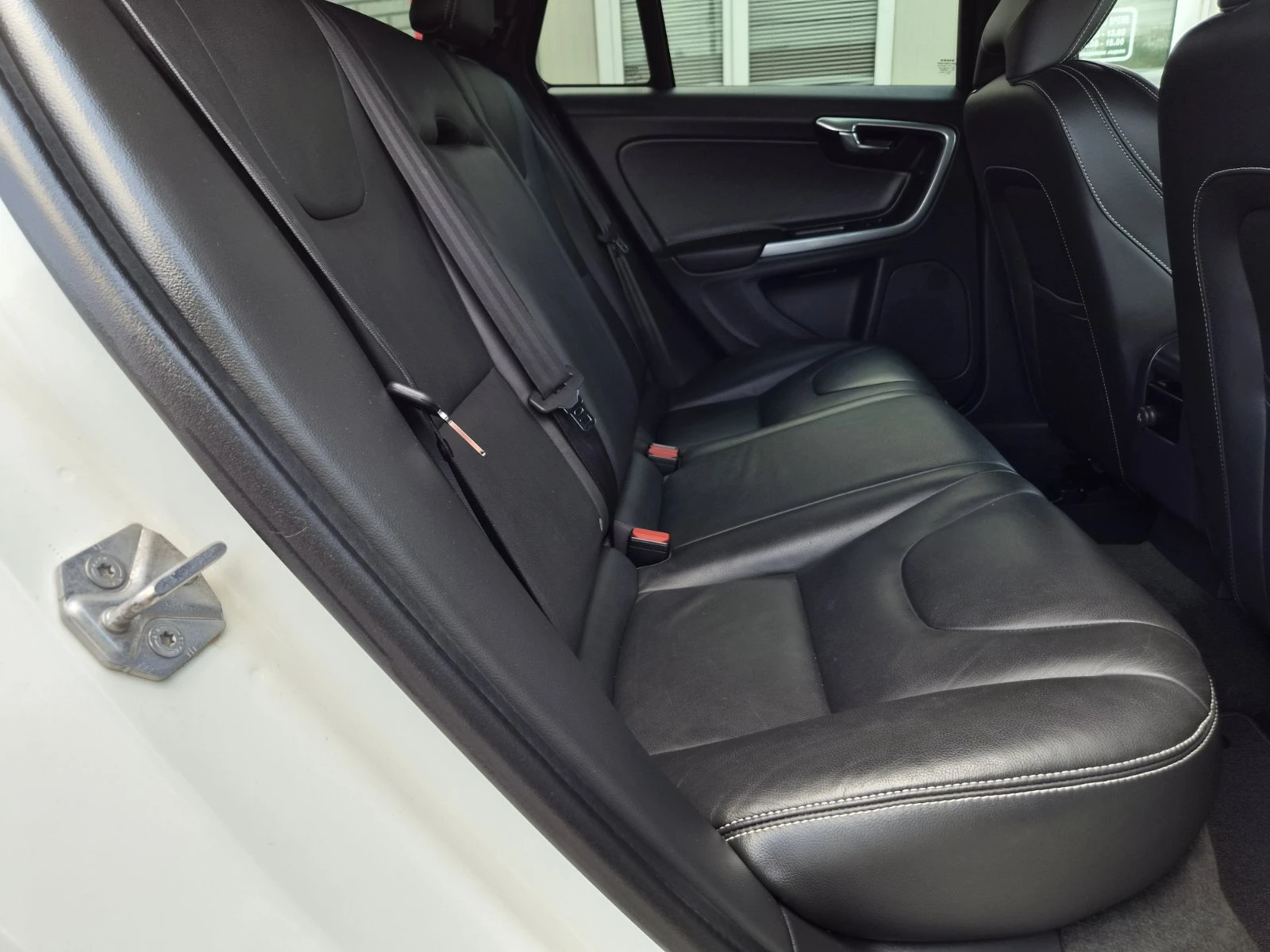 Volvo V60 2.0D-120кс-12.2016г-AUTOMATIC, снимка 13 - Автомобили и джипове - 56022894