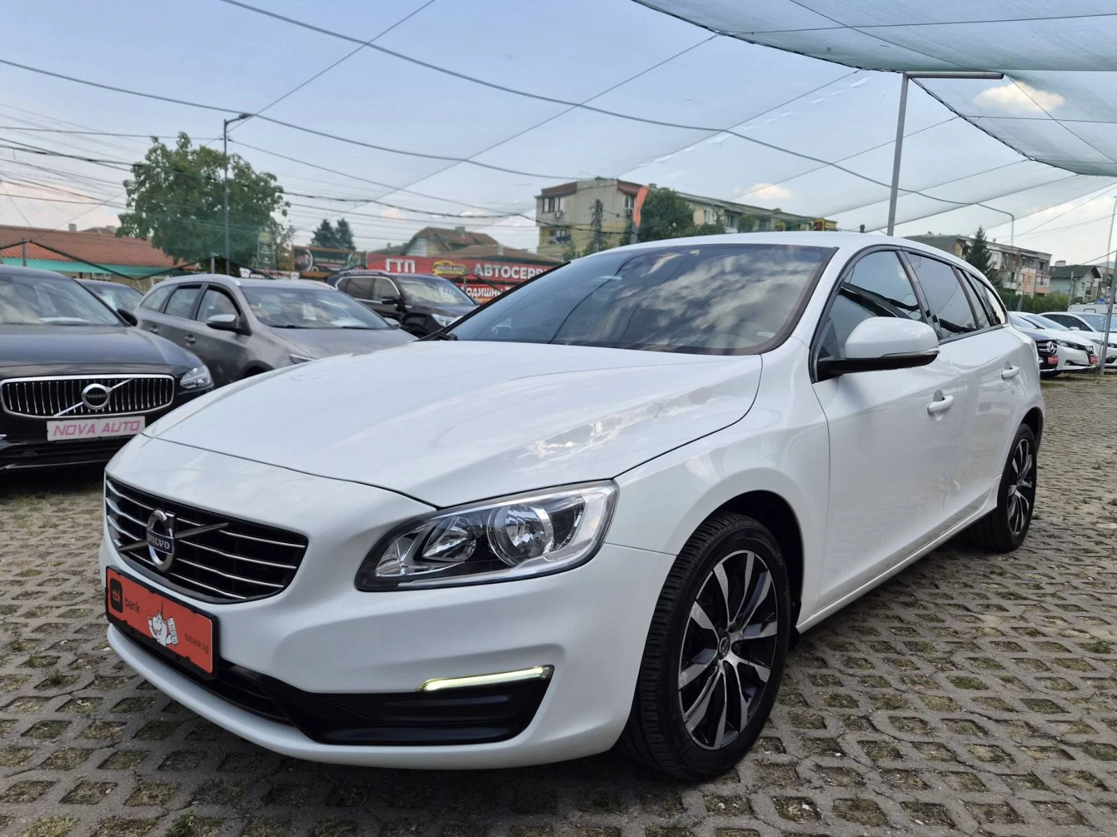 Volvo V60 2.0D-120кс-12.2016г-AUTOMATIC
