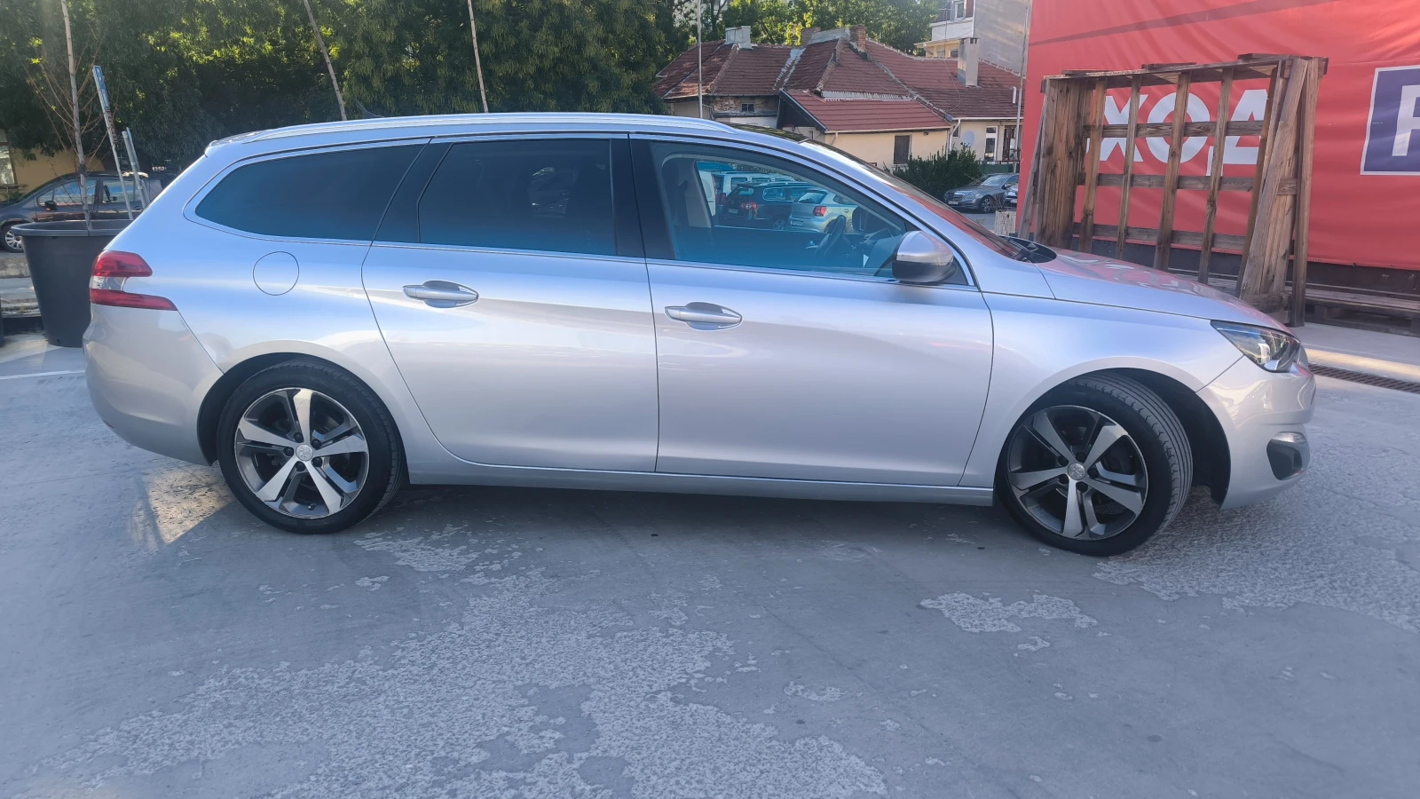 Peugeot 308 SW Allure | EAT6| Панорама| LED| , снимка 7 - Автомобили и джипове - 56073718