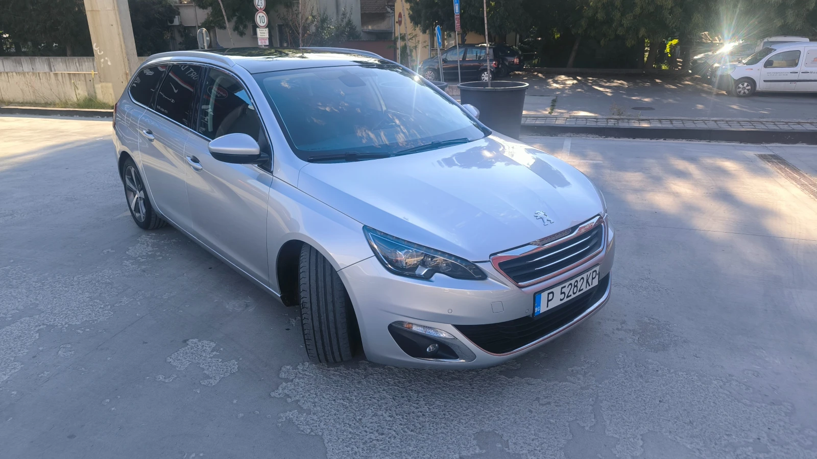 Peugeot 308 SW Allure | EAT6| Панорама| LED| , снимка 2 - Автомобили и джипове - 56073718