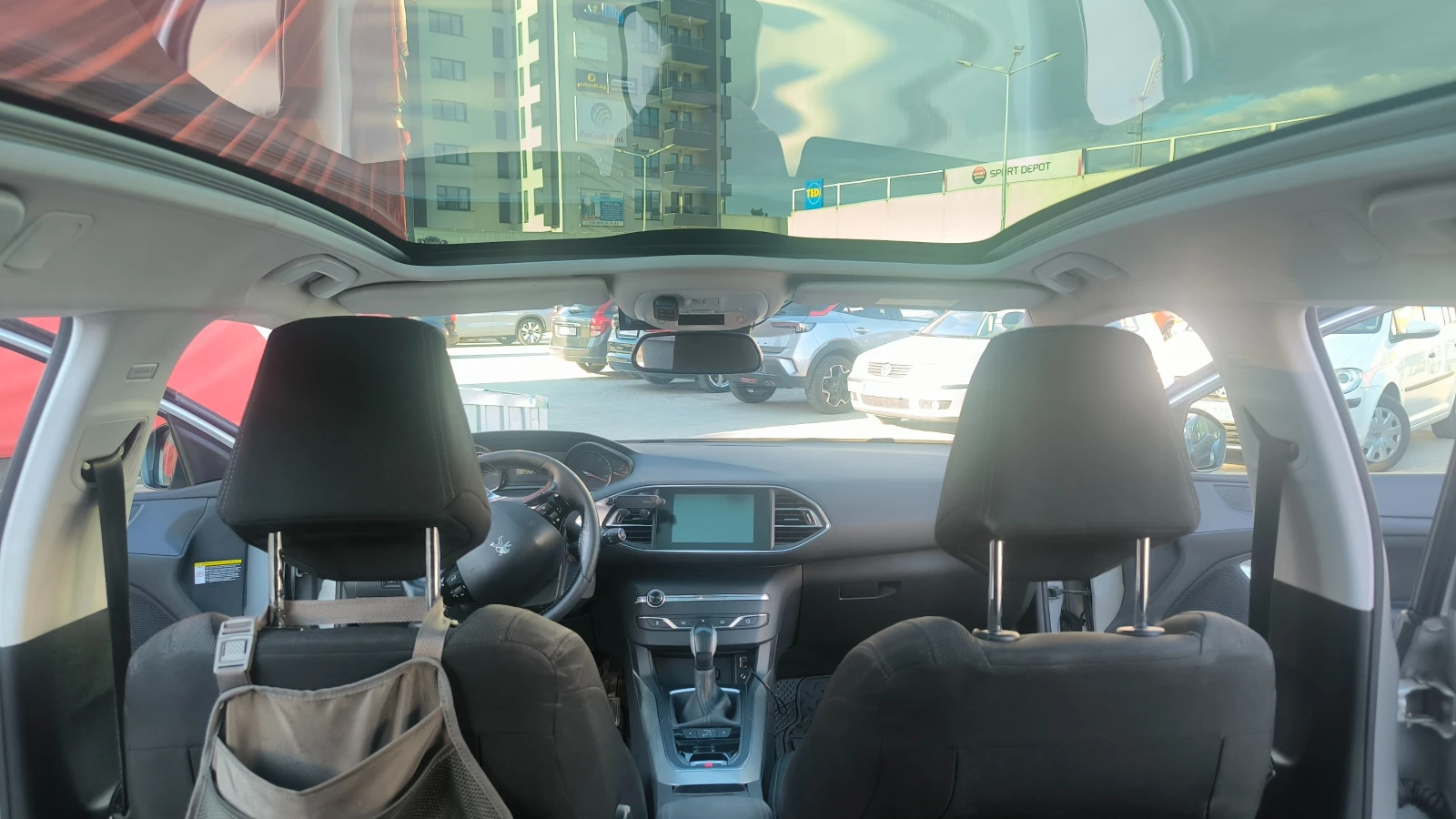 Peugeot 308 SW Allure | EAT6| Панорама| LED| , снимка 12 - Автомобили и джипове - 56073718