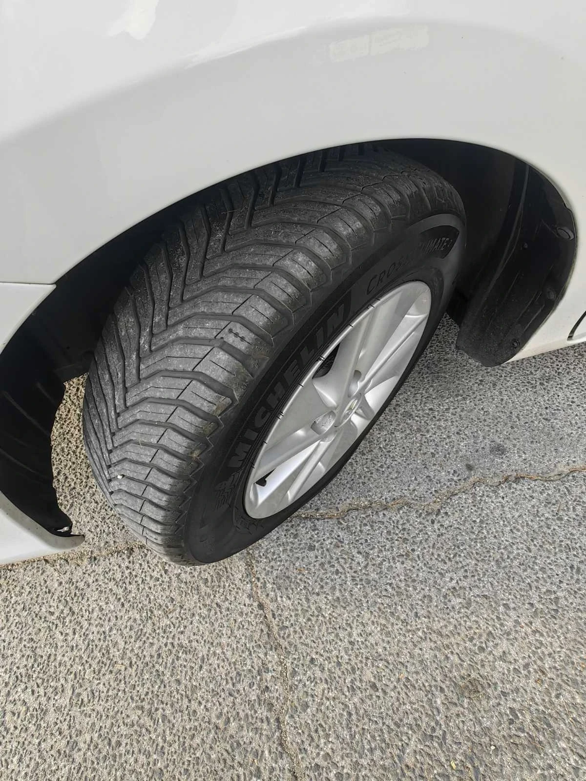 Toyota Auris, снимка 9 - Автомобили и джипове - 56443418