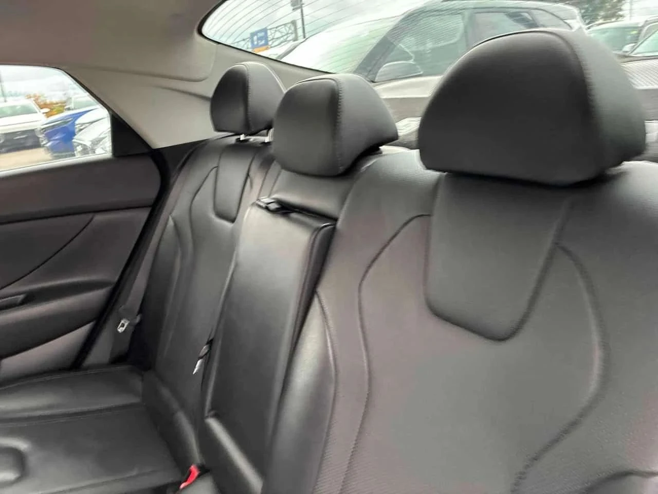 Hyundai Elantra, снимка 11 - Автомобили и джипове - 56706051