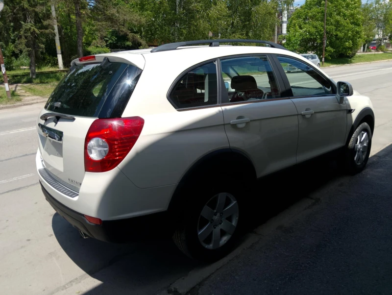 Chevrolet Captiva, снимка 4 - Автомобили и джипове - 49201606