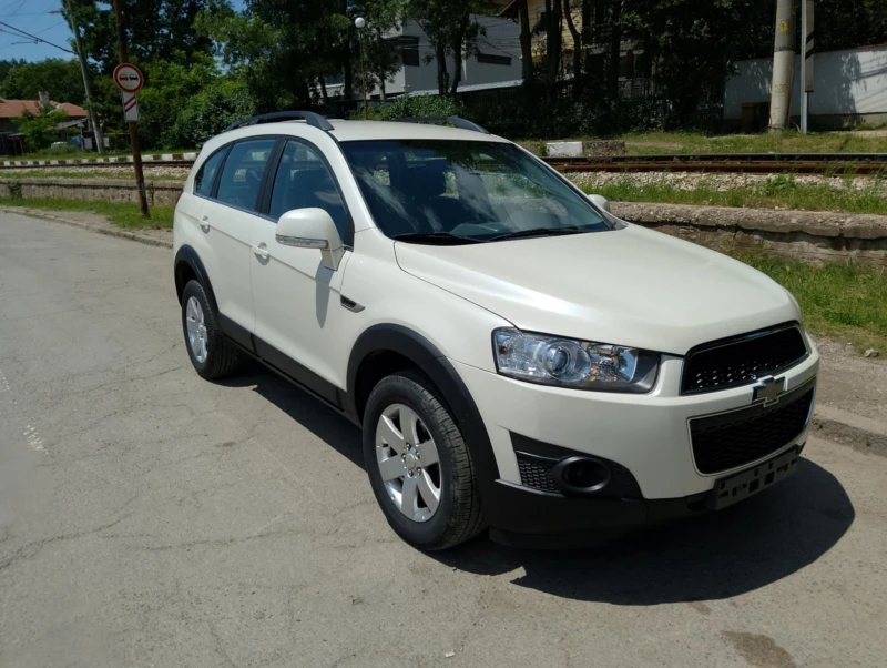 Chevrolet Captiva, снимка 9 - Автомобили и джипове - 49201606