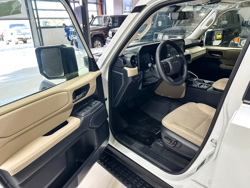 Toyota Land cruiser 250 2.4 TURBO, снимка 10 - Автомобили и джипове - 52007016