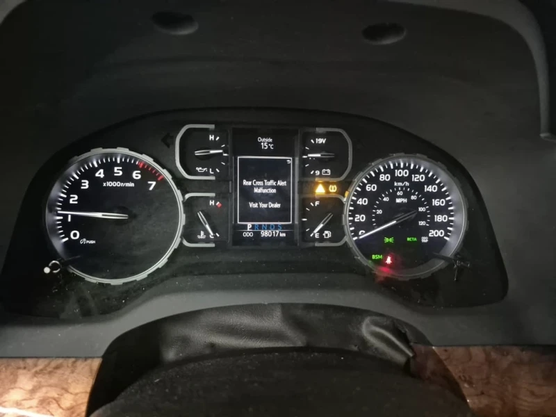 Toyota Tundra * PLATINUM CREW CAB SHORT BED * CARFAX * БЕЗ ПЪРВО, снимка 11 - Автомобили и джипове - 53035835