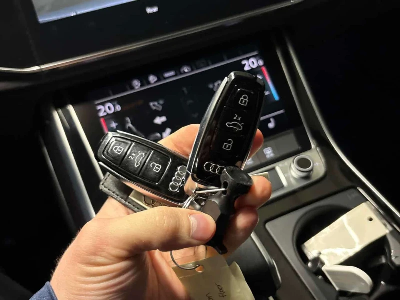 Audi Q7 * Komfort * CARFAX * ПОДГРЕВ* ДВА КЛЮЧА* , снимка 11 - Автомобили и джипове - 53557146