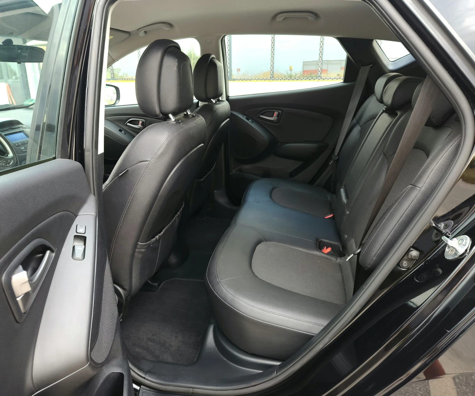 Hyundai IX35 2.0CRDI 136kc. 4x4 2015г. Серв.История - изображение 9
