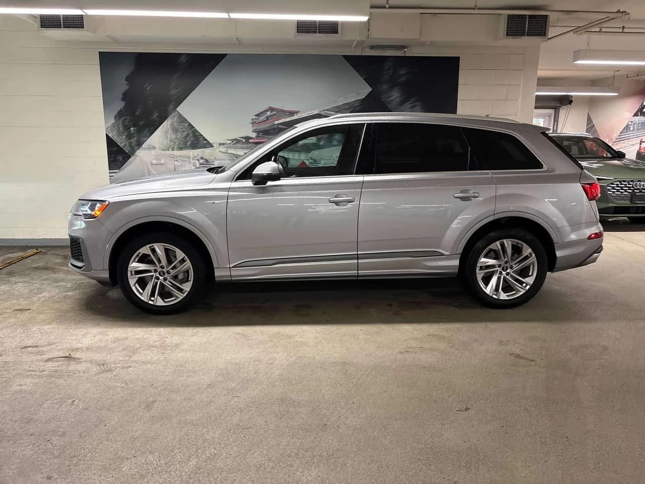 Audi Q7 * Komfort * CARFAX * �������* ��� �����*  | Mobile.bg � ����������� 2