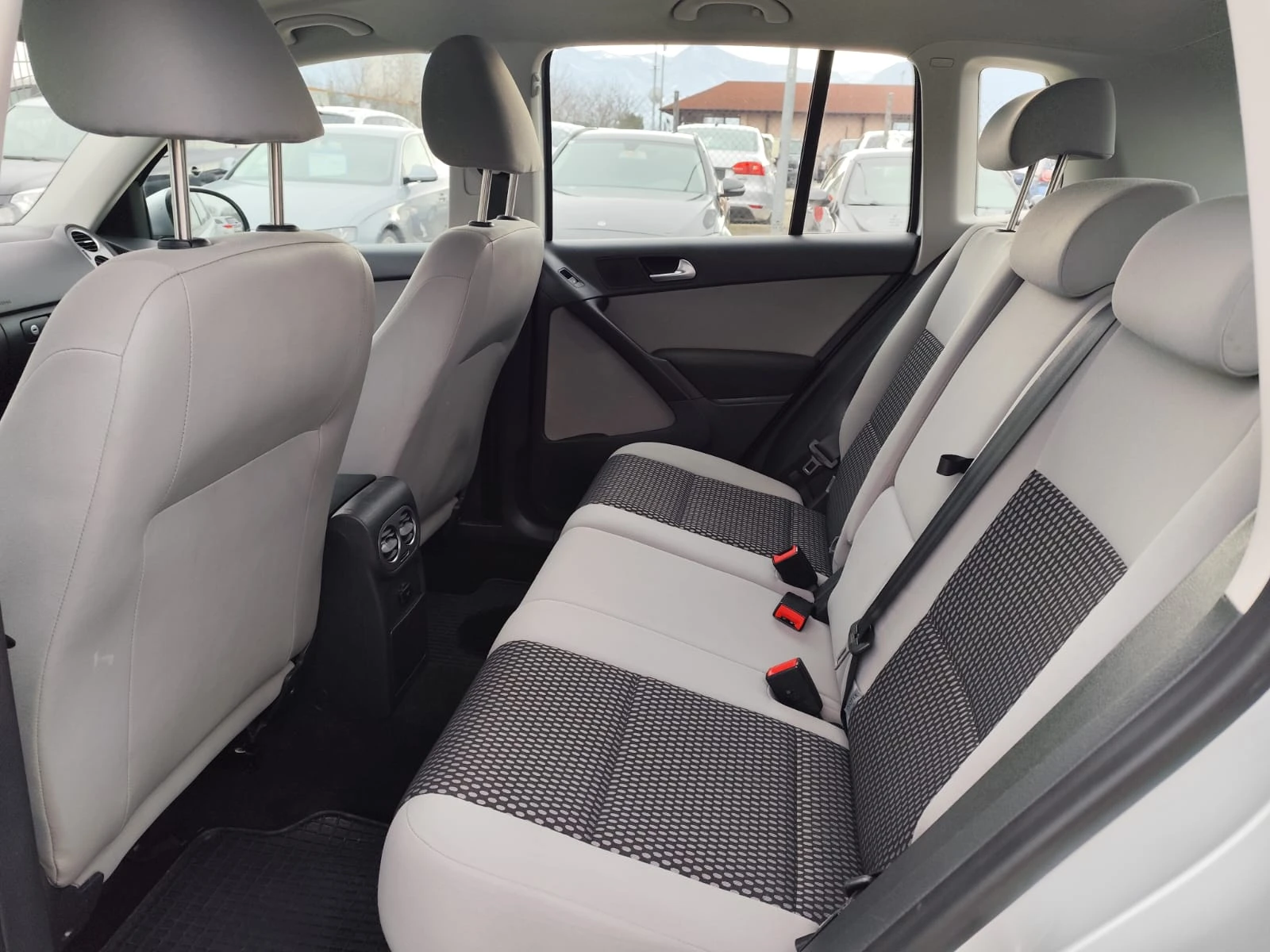 VW Tiguan 2.0 ����� 4�4 | Mobile.bg � ����������� 13
