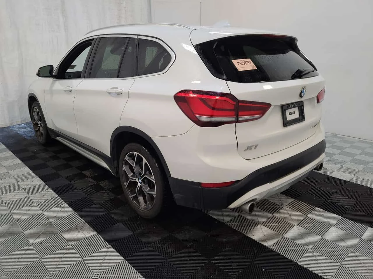 BMW X1 XDRIVE28I | HEAD-UP | ПАНОРАМА | KEYLESS | CARFAX, снимка 4 - Автомобили и джипове - 53954792
