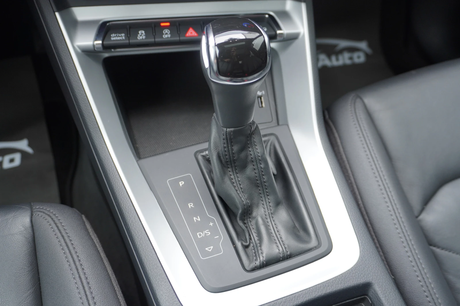 Audi Q3 2.0TFSI QUATTRO 52.000км!!, снимка 12 - Автомобили и джипове - 54080909