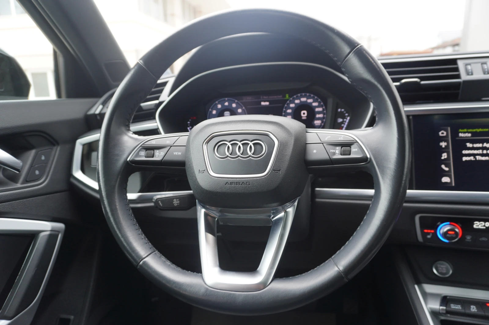 Audi Q3 2.0TFSI QUATTRO 52.000км!!, снимка 11 - Автомобили и джипове - 54080909