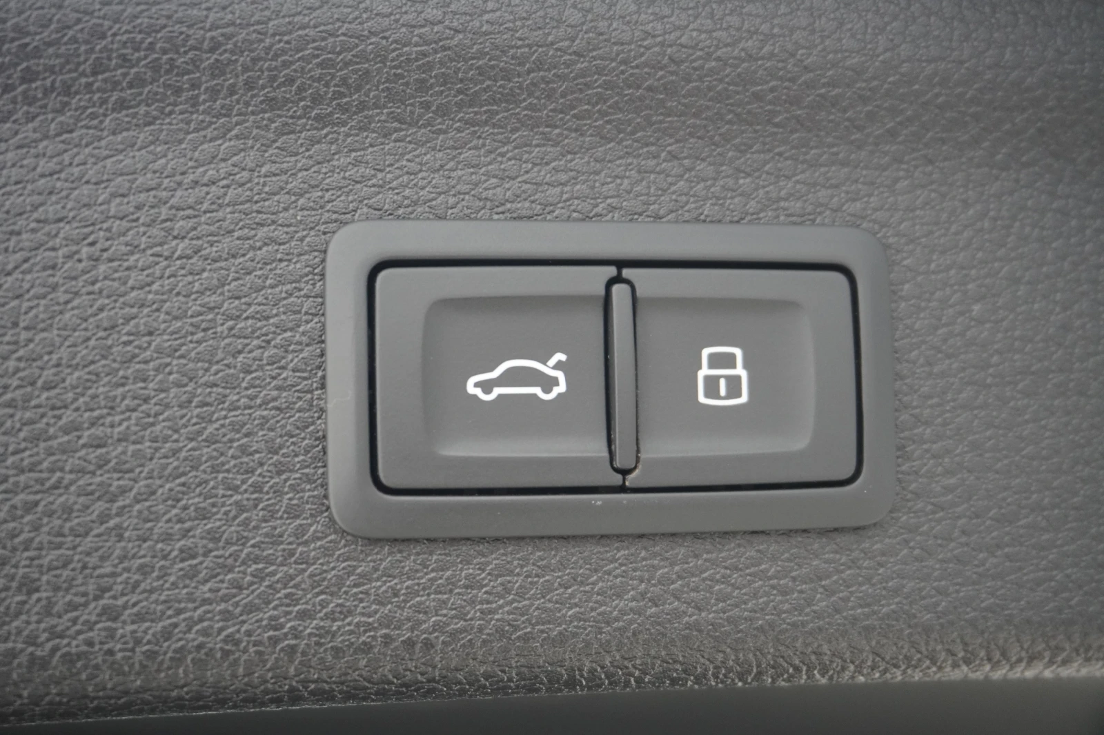 Audi Q3 2.0TFSI QUATTRO 52.000км!!, снимка 17 - Автомобили и джипове - 54080909