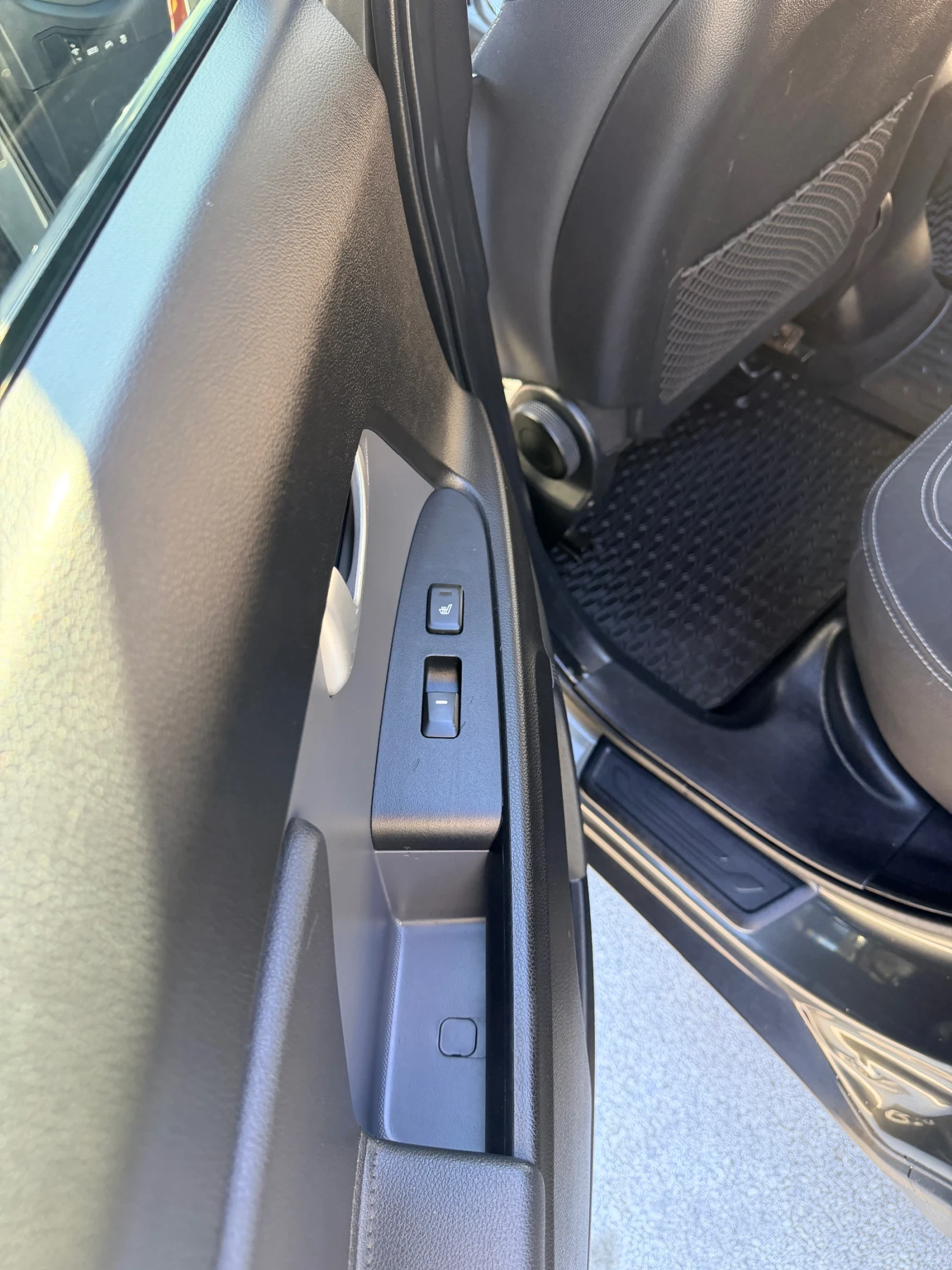 Kia Sportage, снимка 5 - Автомобили и джипове - 54142453