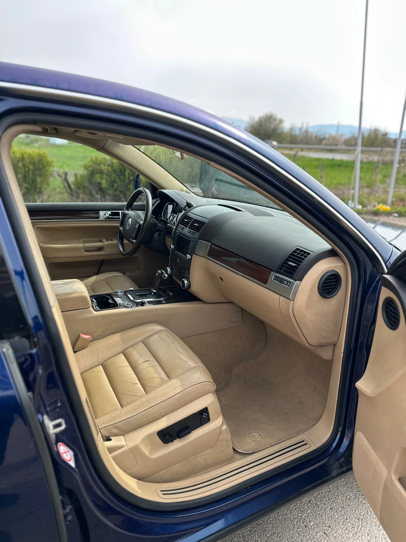 VW Touareg, снимка 8 - Автомобили и джипове - 54180994