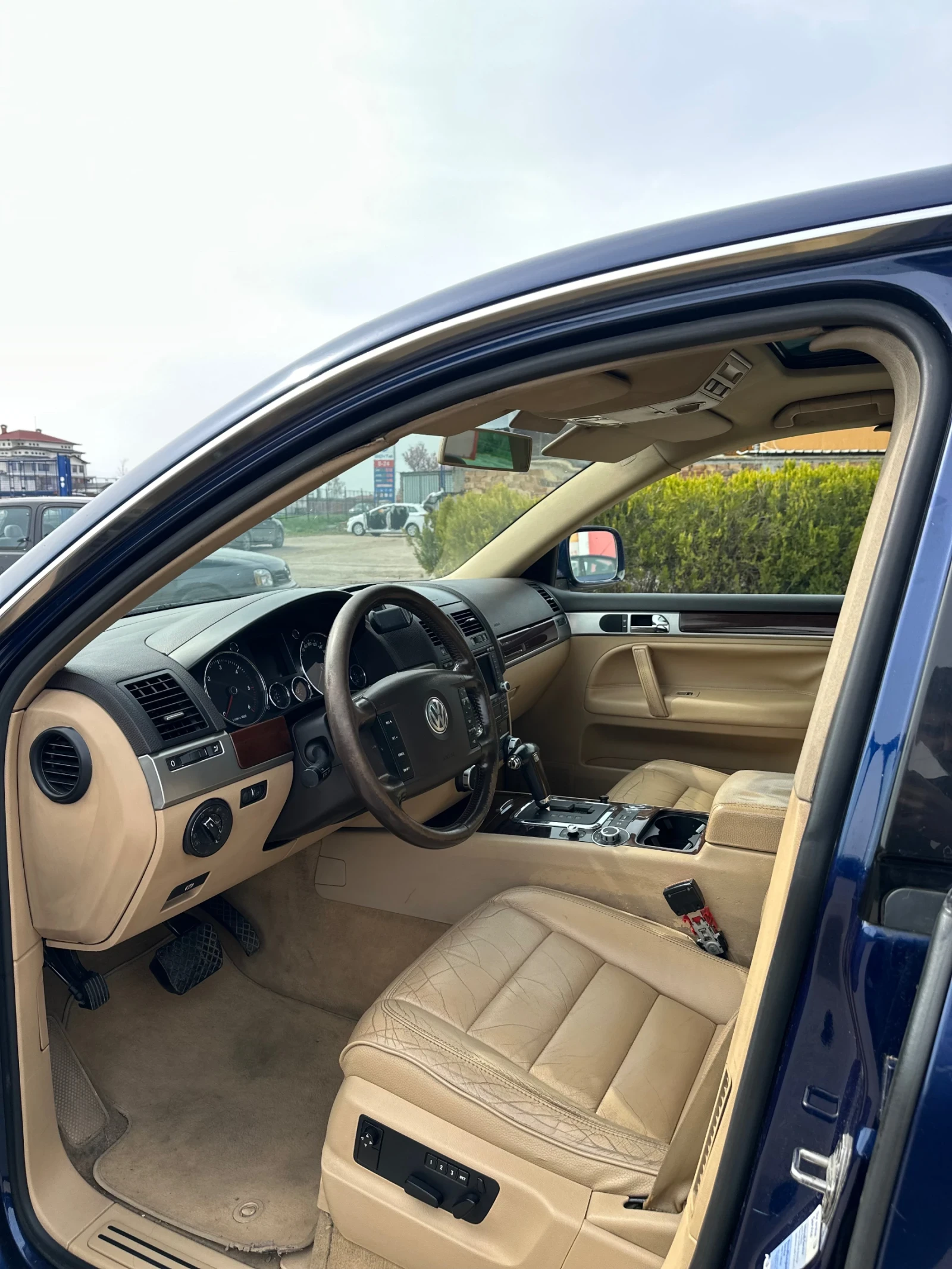VW Touareg, снимка 7 - Автомобили и джипове - 54180994