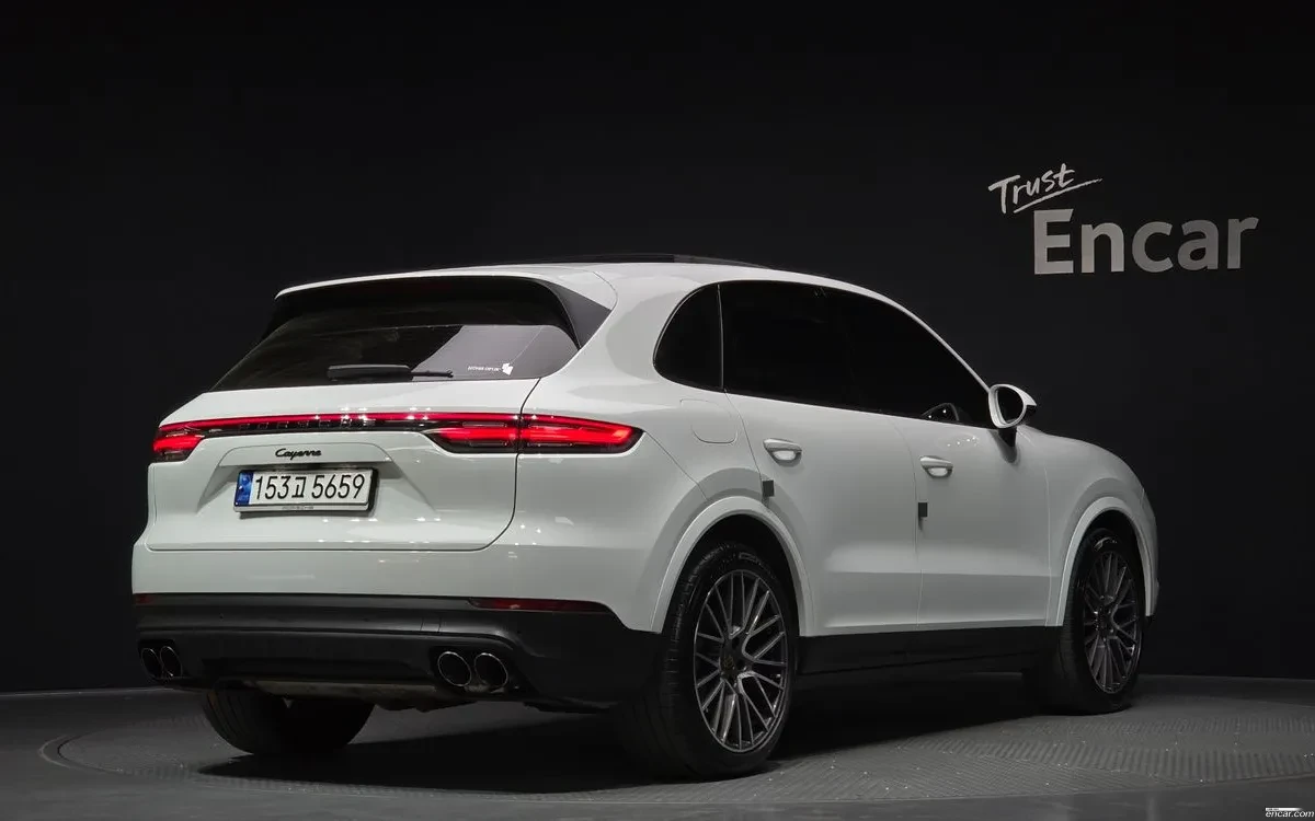 Porsche Cayenne 3.0 * Подгрев / Обдух * 360 * Lane Assist , снимка 2 - Автомобили и джипове - 54682263