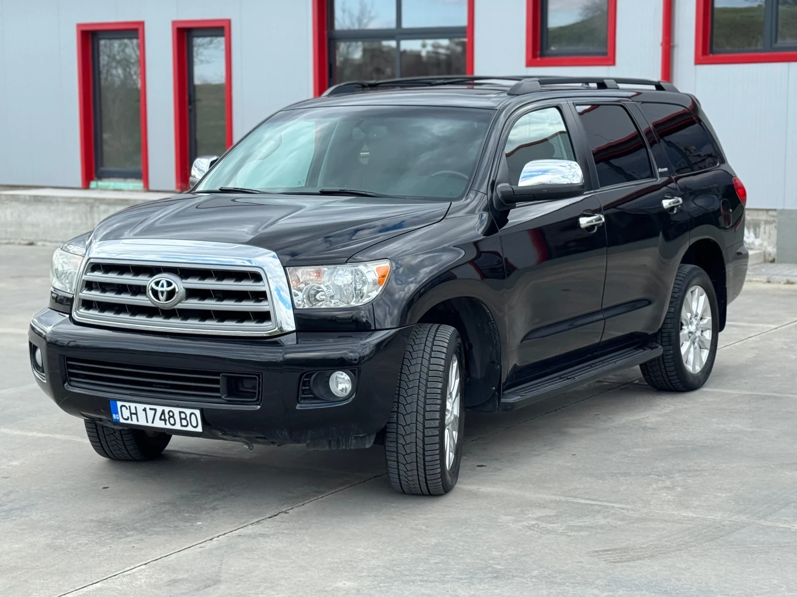 Toyota Sequoia 5.7 iForce, снимка 2 - Автомобили и джипове - 55008930