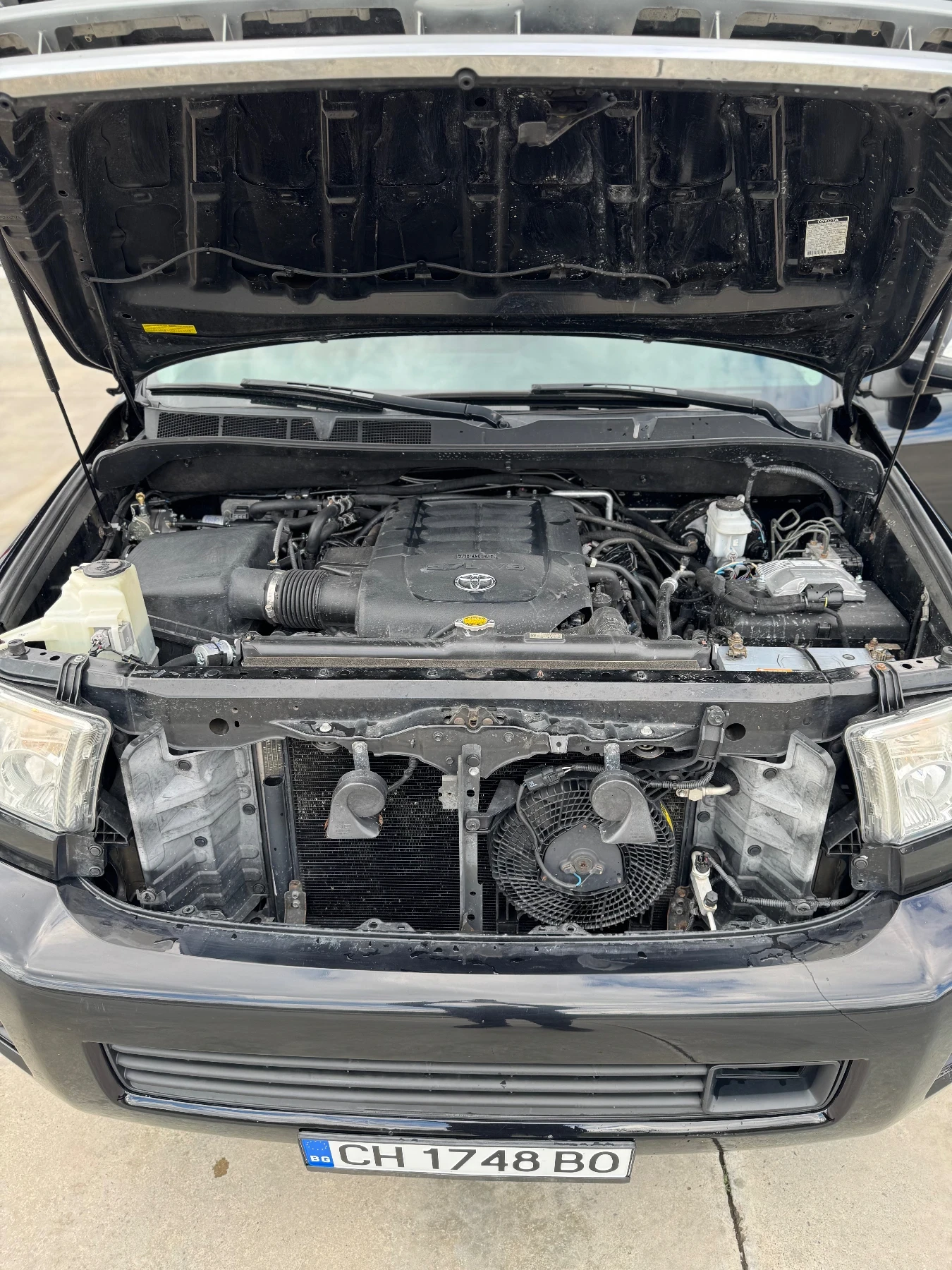 Toyota Sequoia 5.7 iForce, снимка 13 - Автомобили и джипове - 55008930