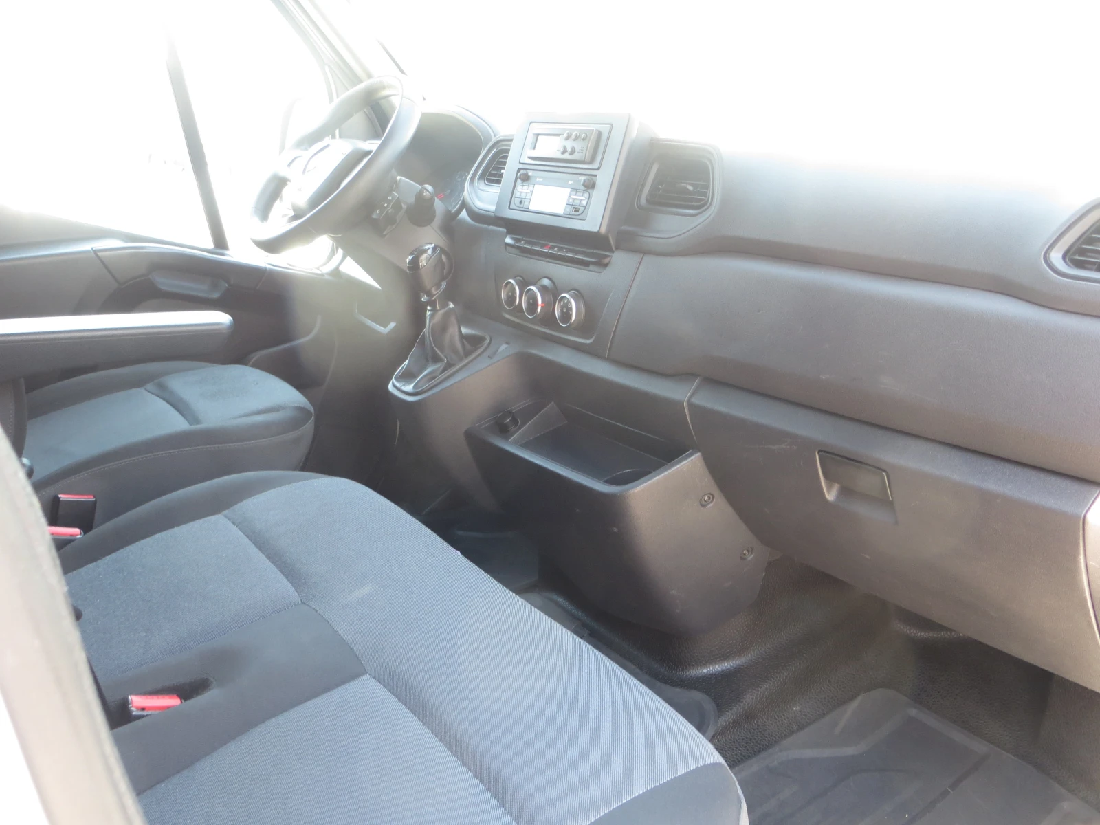 Renault Master 2.3 DCI ХЛАДИЛЕН - изображение 10