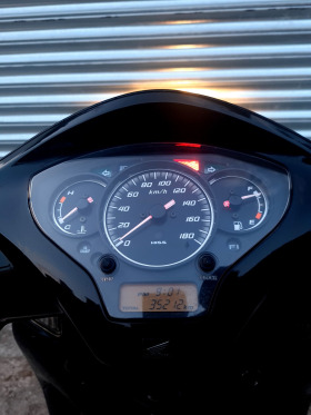 Honda Sh Скутер , снимка 7 - Мотоциклети и мототехника - 46042380
