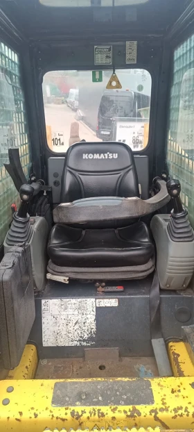 Мини челни товарачи Komatsu Sk714, снимка 4