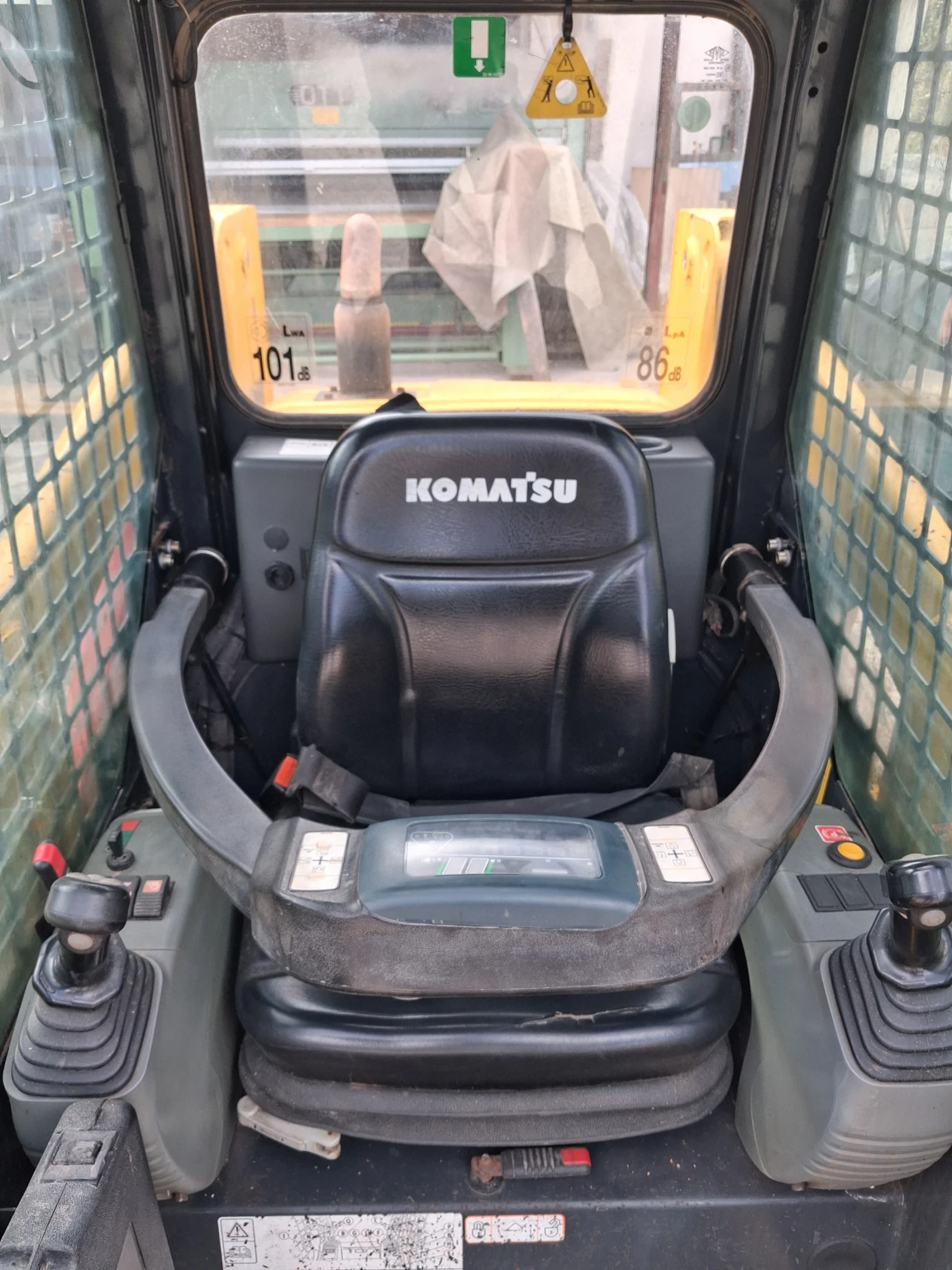 Мини челни товарачи Komatsu Sk714 Нов Внос Германия , снимка 3 - Индустриална техника - 56150534
