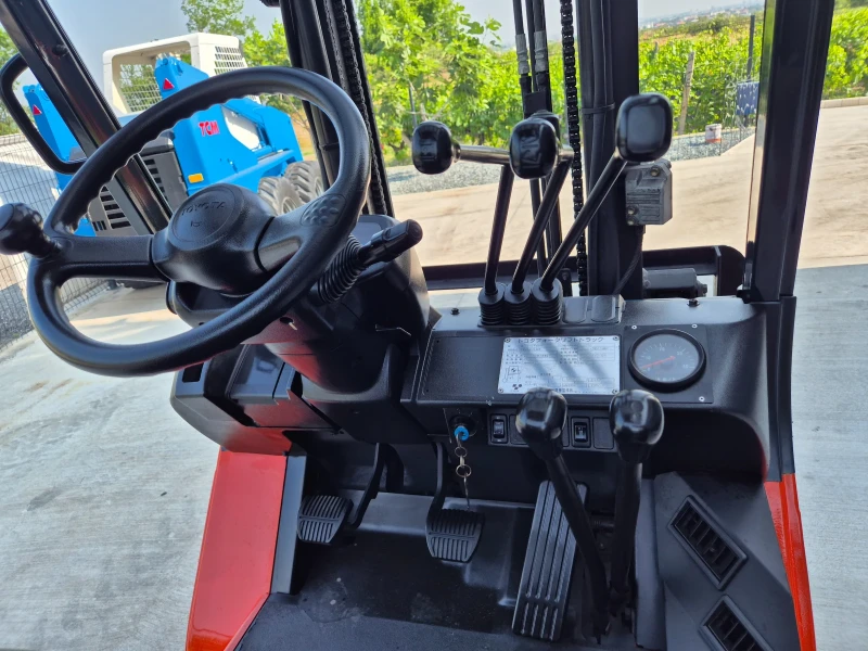 Мотокар Toyota 1.8 тона / ИЗРАВНИТЕЛ / ГАЗ-БЕНЗИН / ПЕРФЕКТЕН !, снимка 11 - Индустриална техника - 49458841