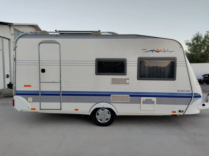 Каравана Hobby De Luxe Easy 450 Солар Бойлер Климатик Мувър, снимка 2 - Каравани и кемпери - 52772685