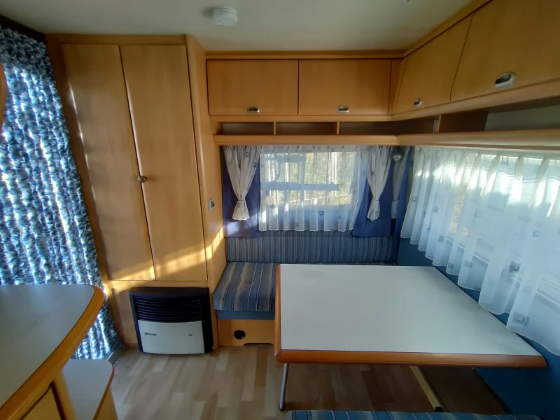 Каравана Hobby De Luxe Easy 450 Солар Бойлер Климатик Мувър, снимка 11 - Каравани и кемпери - 52772685