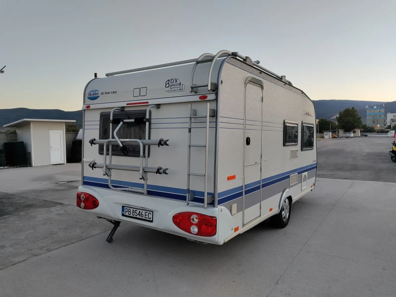 Каравана Hobby De Luxe Easy 450 Солар Бойлер Климатик Мувър, снимка 3 - Каравани и кемпери - 52772685