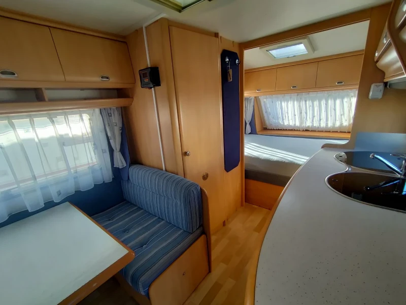 Каравана Hobby De Luxe Easy 450 Солар Бойлер Климатик Мувър, снимка 7 - Каравани и кемпери - 52772685