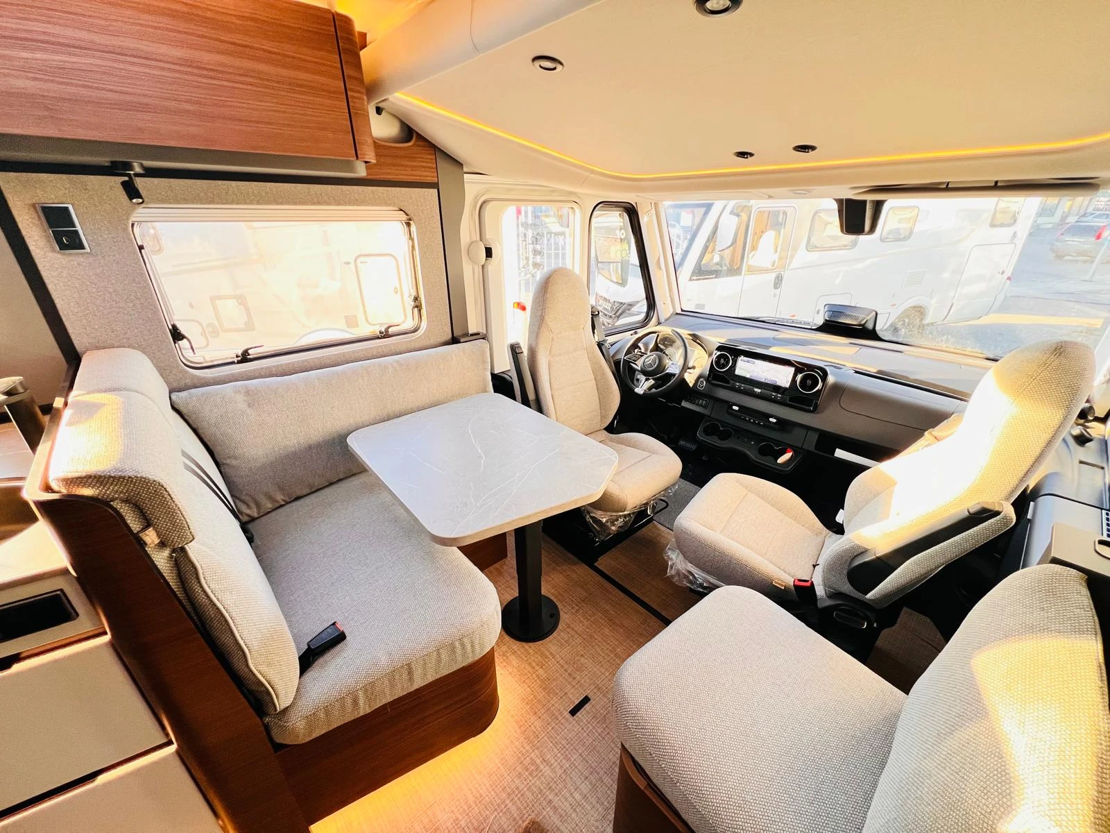 ������ HYMER / ERIBA BMC I  680, 3500 kg. Mod.2026. | Mobile.bg � ����������� 9