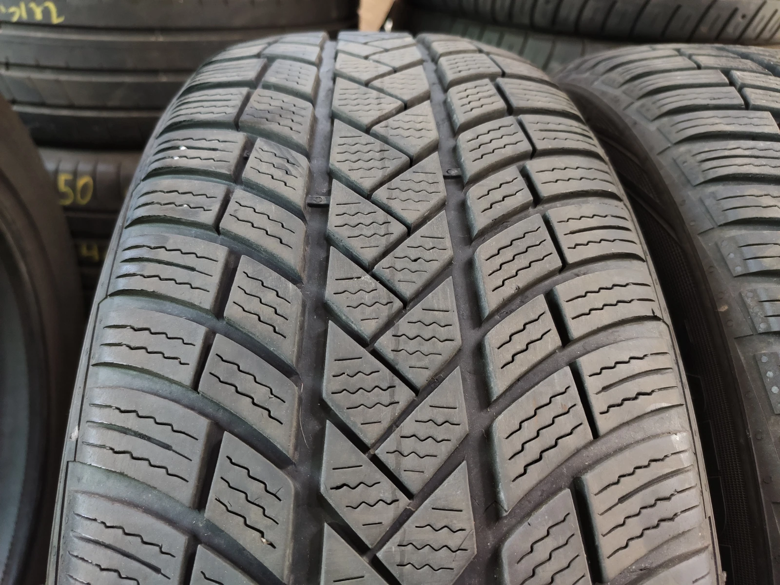  205/55R19 | Mobile.bg   4