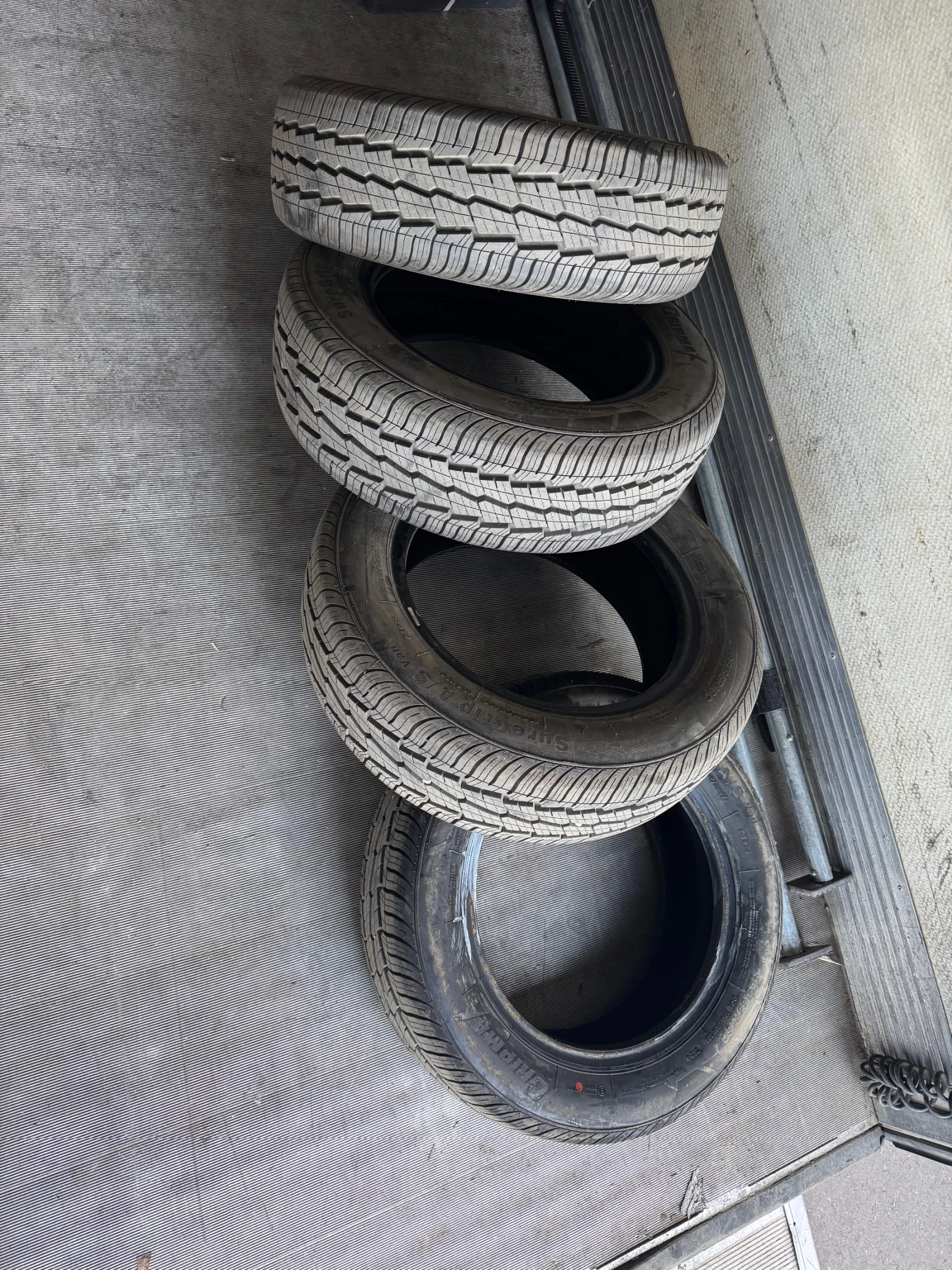 Гуми Всесезонни 195/65R16, снимка 2 - Гуми и джанти - 53832907