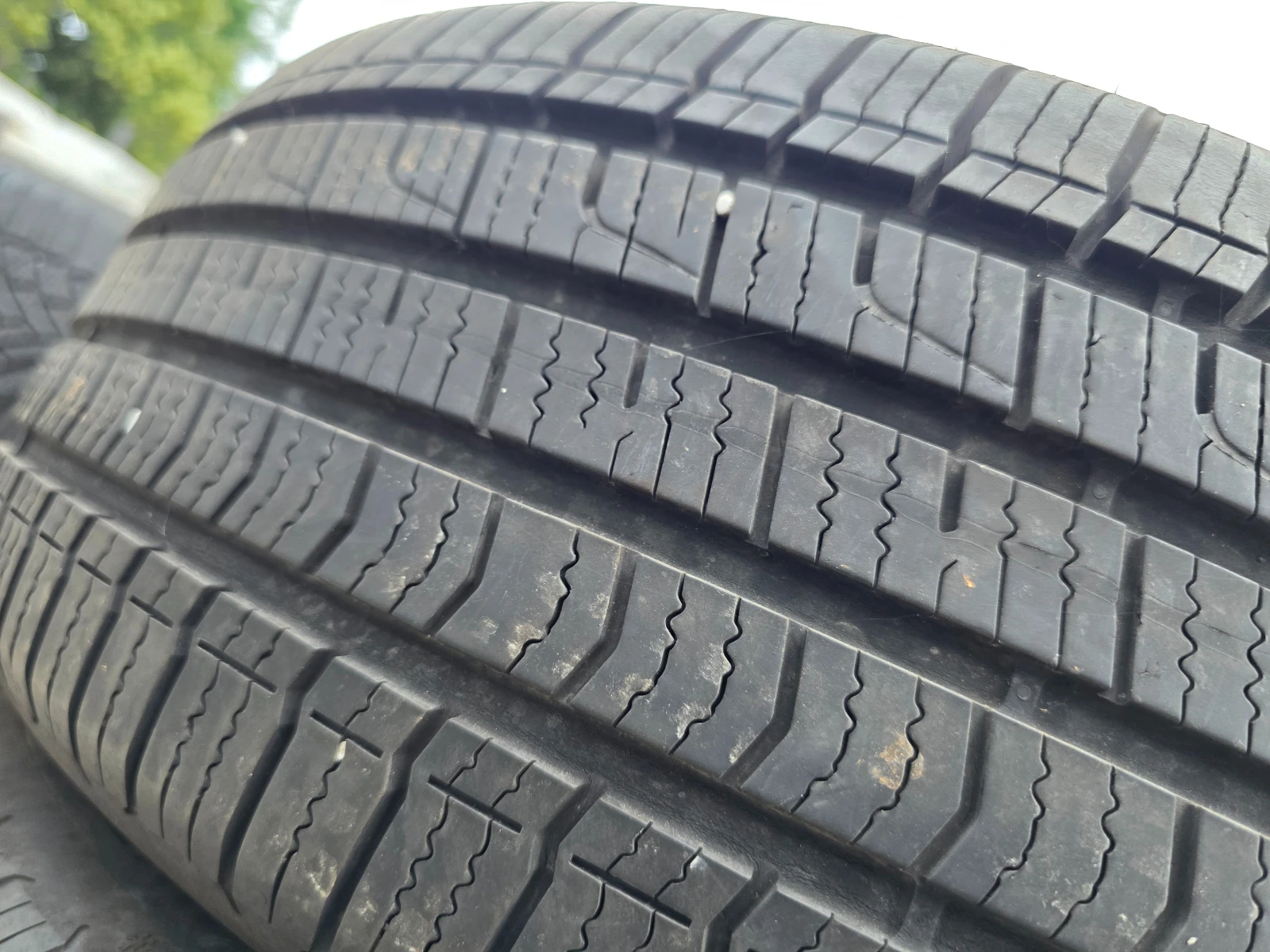 Гуми Всесезонни 205/55R17, снимка 2 - Гуми и джанти - 55485915