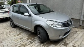 Dacia Sandero * SWISS* LAUREATE* CLIMA* 1.6* , снимка 2