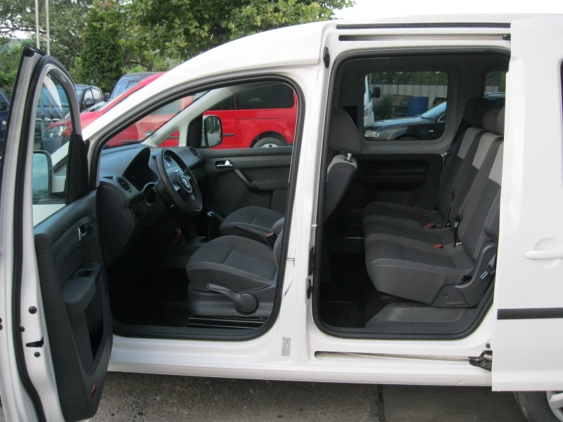 VW Caddy Тrendline BMT, снимка 12 - Автомобили и джипове - 46782834