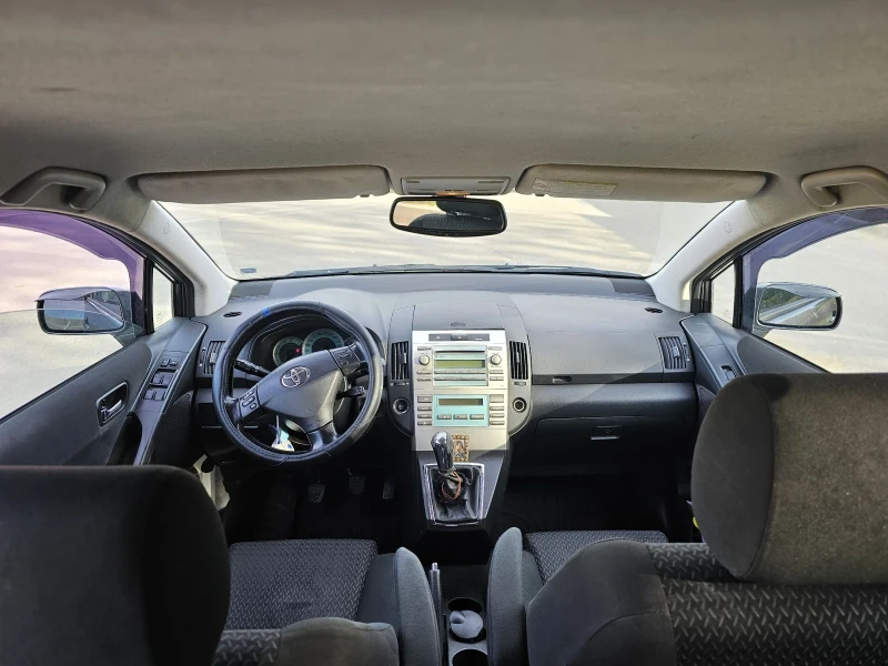 Toyota Corolla verso 2.2 D4D FACELIFT, снимка 11 - Автомобили и джипове - 49032143