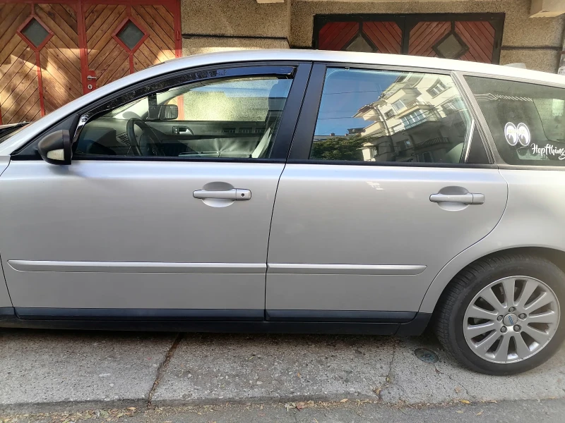 Volvo V50 2.0d, снимка 9 - Автомобили и джипове - 47694046