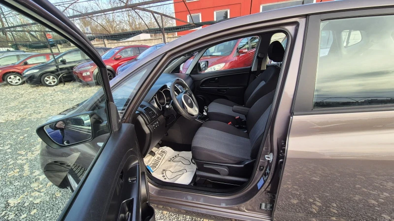 Kia Venga 1.4, снимка 10 - Автомобили и джипове - 48588846