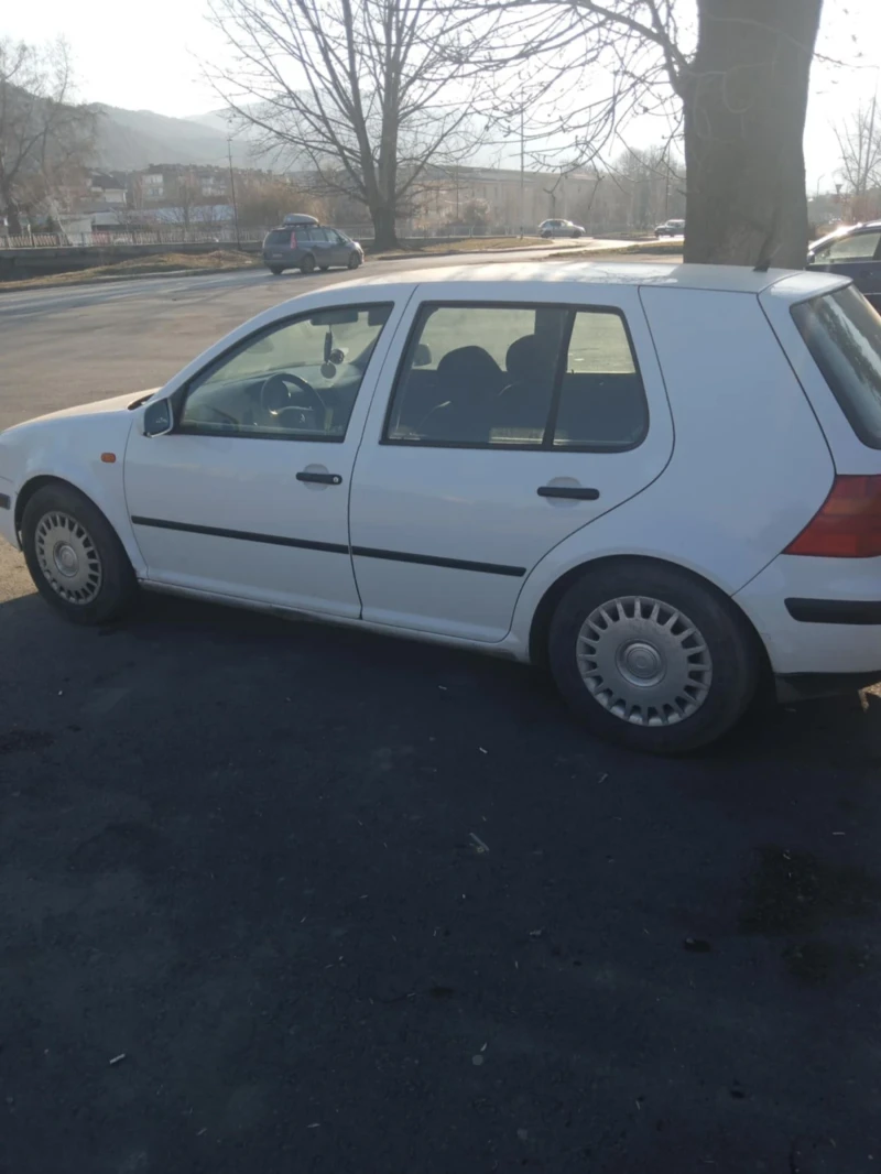 VW Golf Golf 1.6, снимка 2 - Автомобили и джипове - 49041984