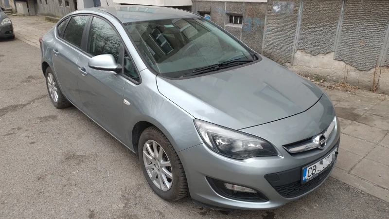 Opel Astra J 1.6, снимка 1 - Автомобили и джипове - 49451508