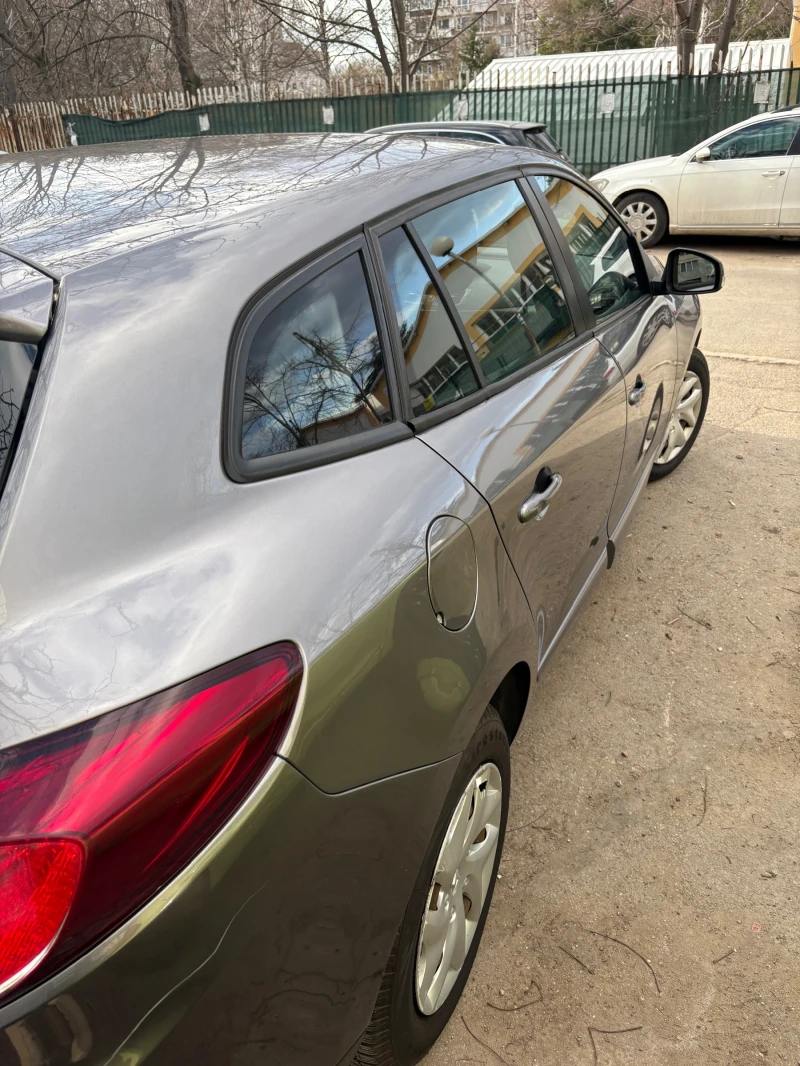 Renault Megane, снимка 5 - Автомобили и джипове - 52436944