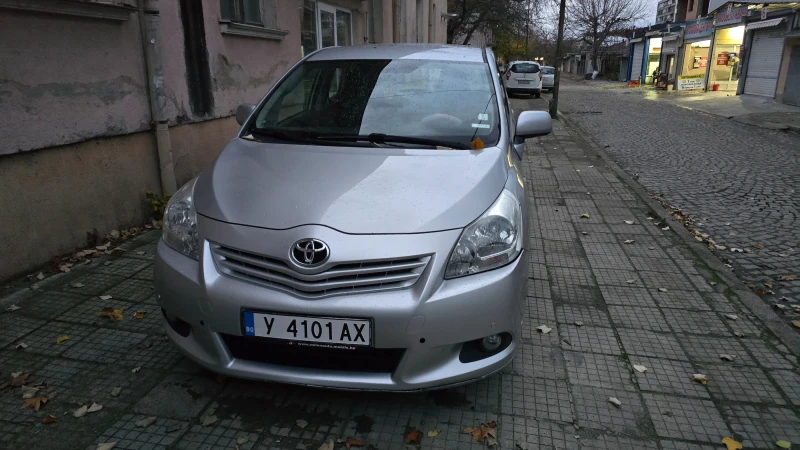 Toyota Verso, снимка 6 - Автомобили и джипове - 52522474