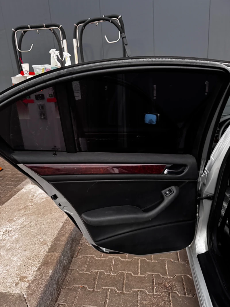 BMW 320, снимка 4 - Автомобили и джипове - 52649057